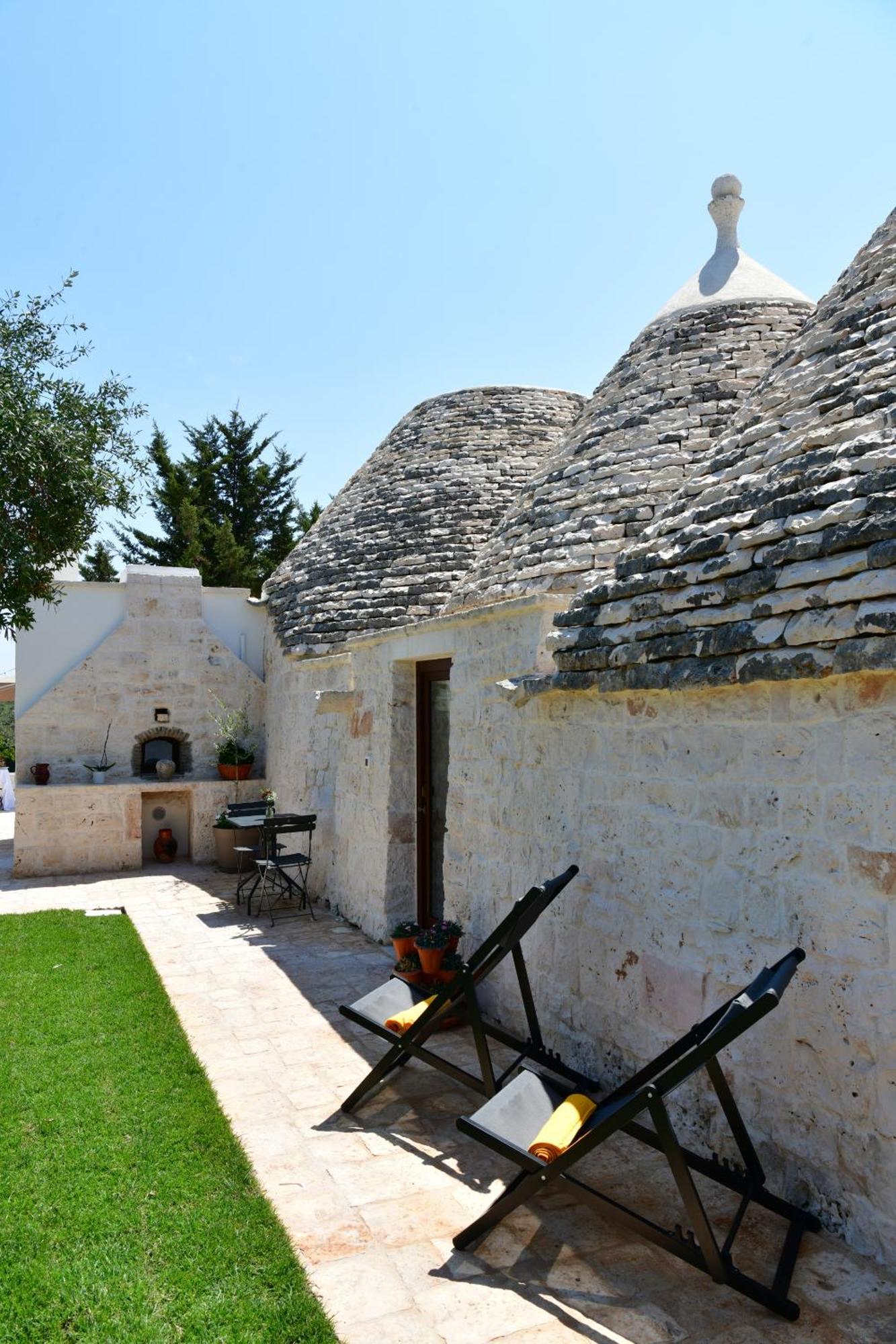 Lamarossa Trulli & Suites Antonelli Екстериор снимка