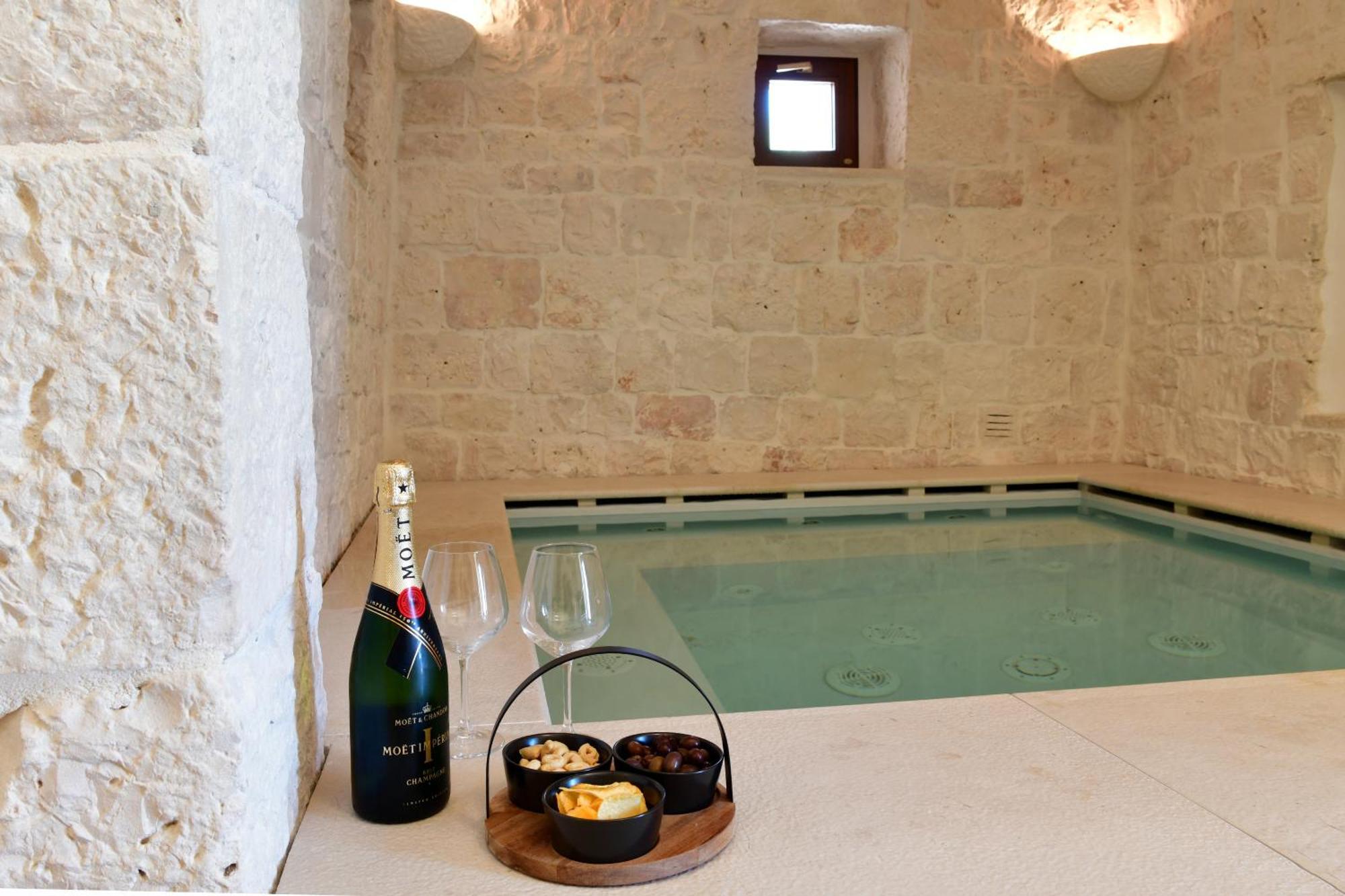 Lamarossa Trulli & Suites Antonelli Екстериор снимка