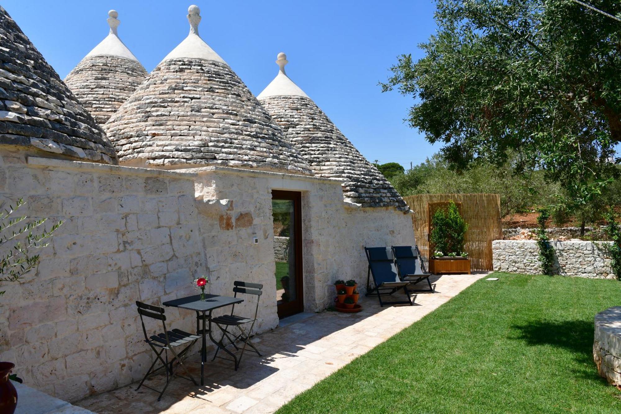 Lamarossa Trulli & Suites Antonelli Екстериор снимка
