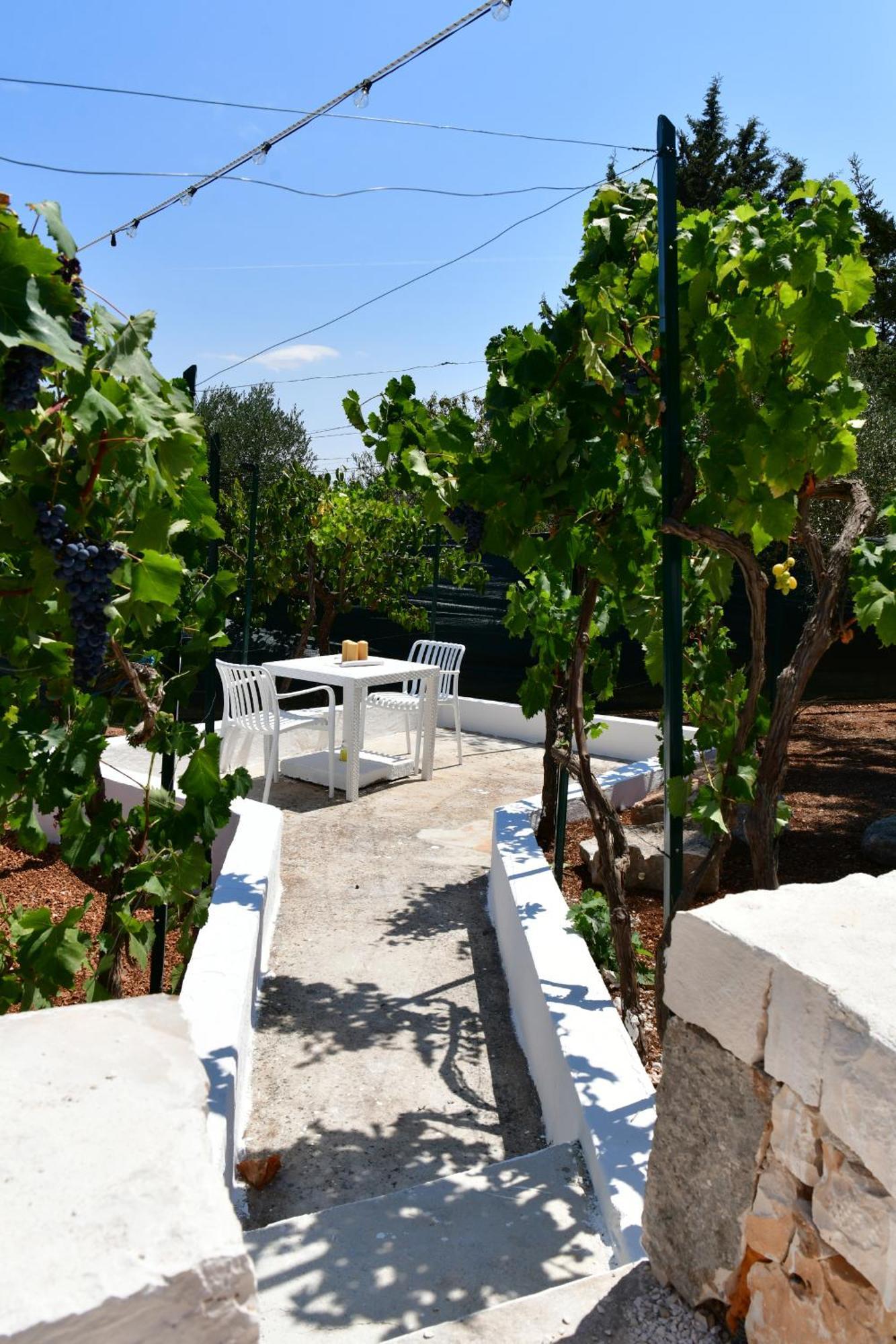 Lamarossa Trulli & Suites Antonelli Екстериор снимка