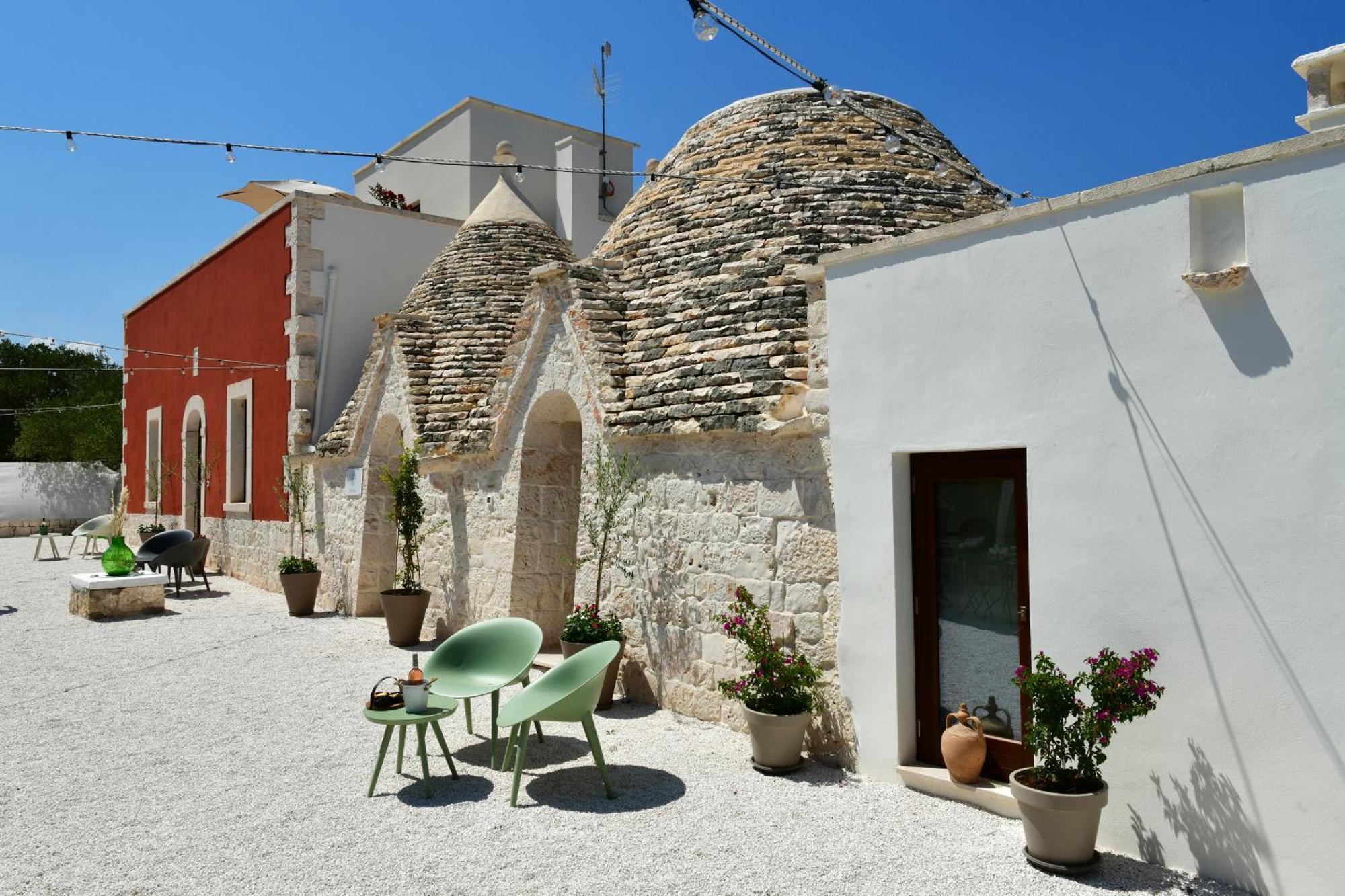 Lamarossa Trulli & Suites Antonelli Екстериор снимка